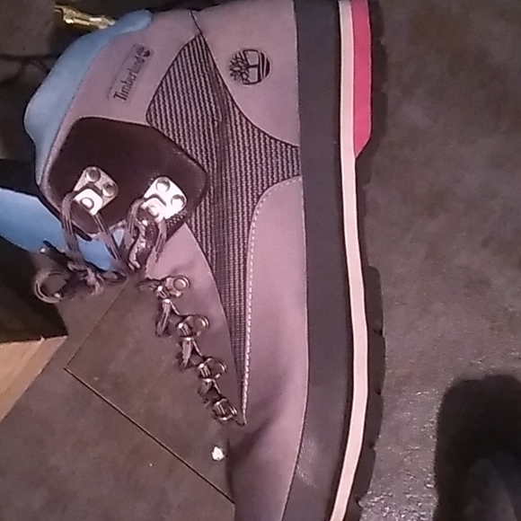 Timberland - Picture 2 of 3